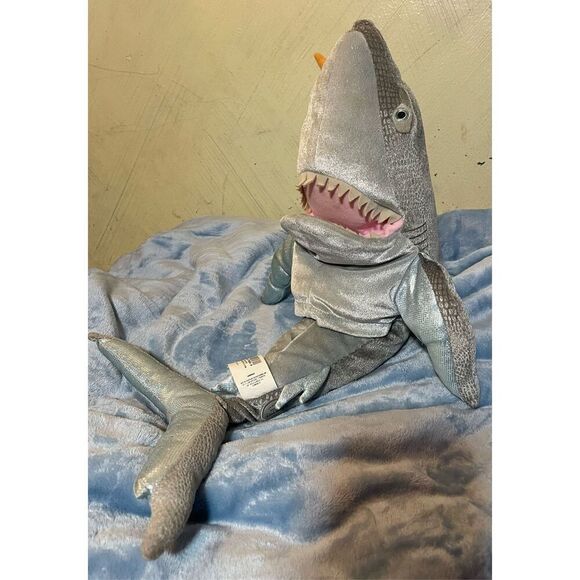 Disney Store Talking Chum SharkTales 22” Large Hand Puppet Plush - Picture 1 of 12